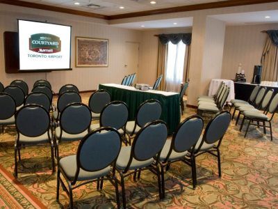 Courtyard By Marriott Airport Toronto