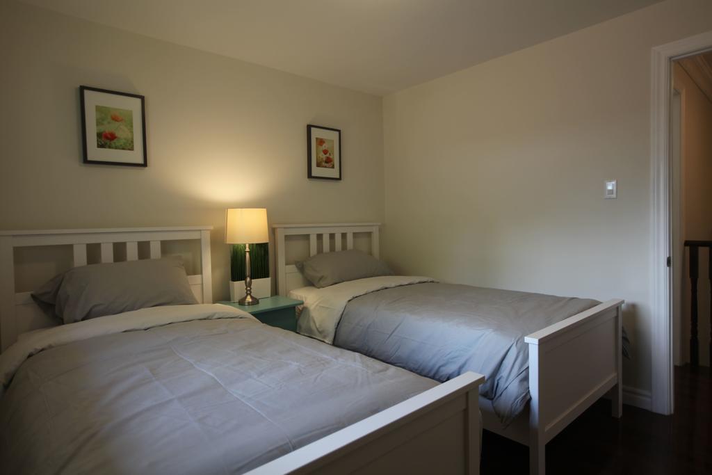 Guest house 多伦多邓肯公园民宿 Duncan Park *