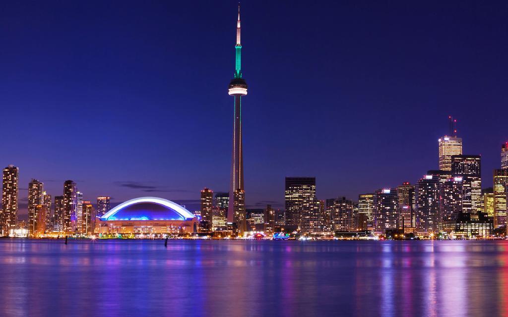 2 Bedrooms & 1 Bedroom Spectacular Toronto