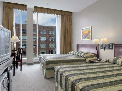 Super 8 By Wyndham Downtown