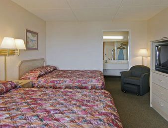 Hotel Howard Johnson By Wyndham Downtown West Toronto