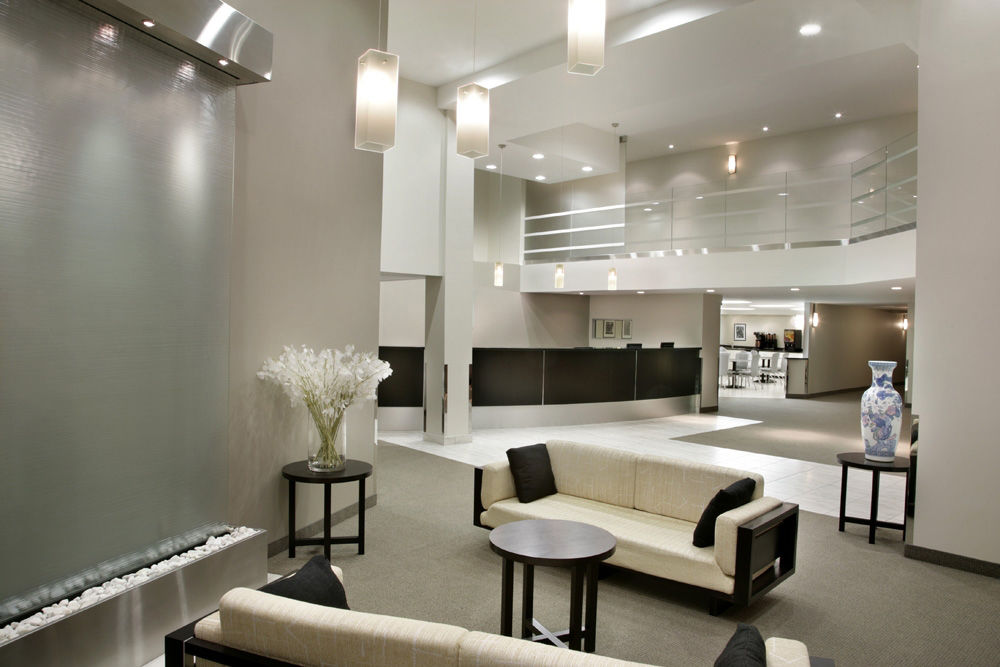 Super 8 By Wyndham Downtown