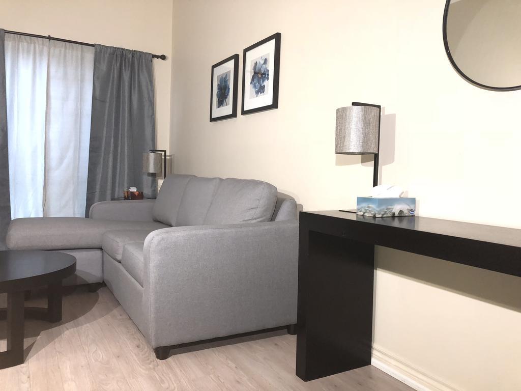 Apartment City Stay Condos - Downtown Toronto, Simcoe Street