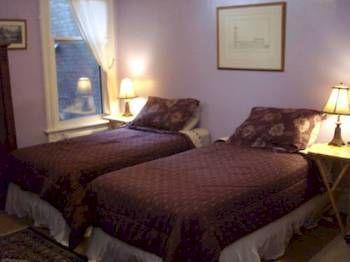 Mcgill Bed & Breakfast 4*