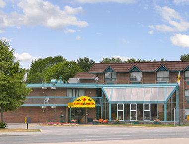 Super 8 By Wyndham East On