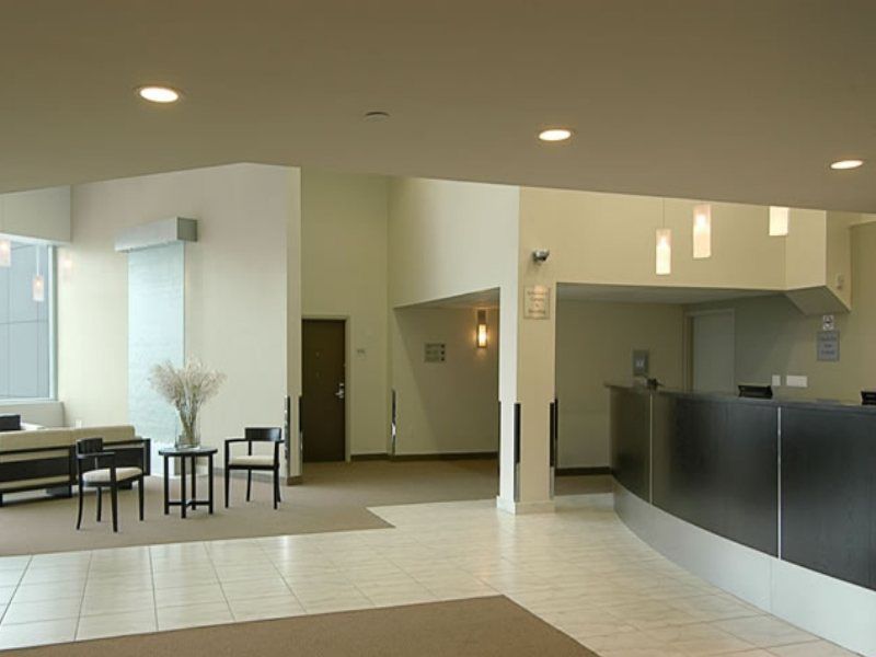 Super 8 By Wyndham Downtown Toronto