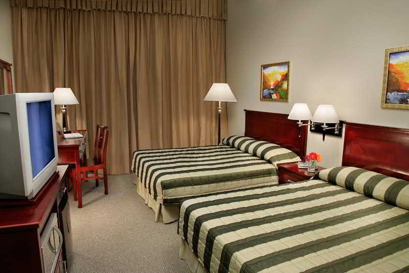 Super 8 By Wyndham Downtown Hotel 2*