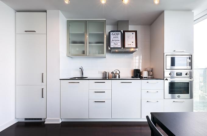 Trinity Suites - Luxury On York Street Apartment Toronto
