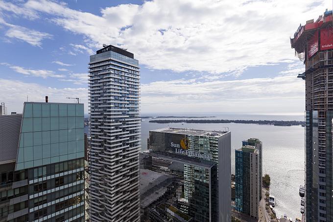 Trinity Suites - Luxury On York Street Toronto