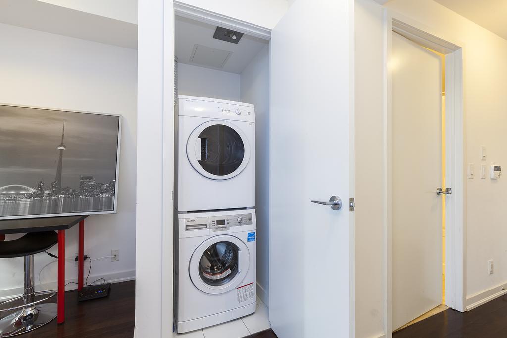 Trinity Suites - Luxury On York Street Apartment