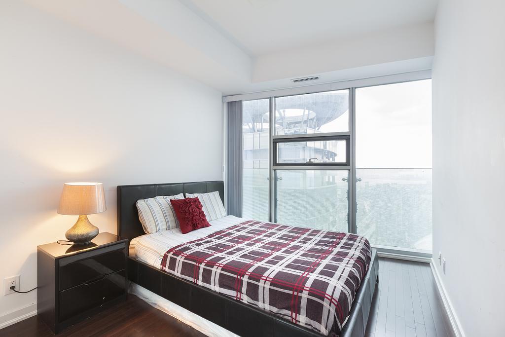 Apartment Trinity Suites - Luxury On York Street Toronto