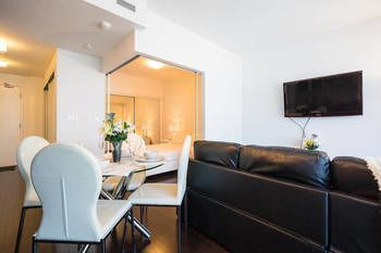 New One Bedroom Downtown-cn Tower Hotel