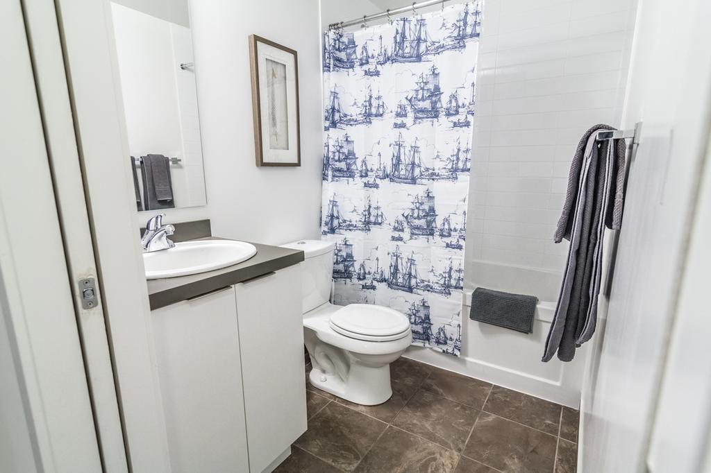 Aoc Suites - Two Bedroom Condo - City/Cn Tower View Apartment