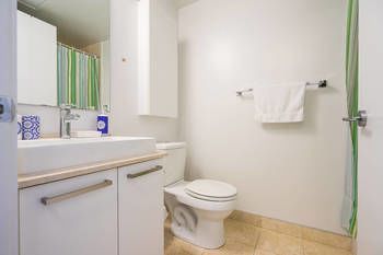New One Bedroom Downtown-cn Tower Hotel