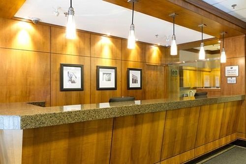 Hampton & By Hilton Downtown 3*