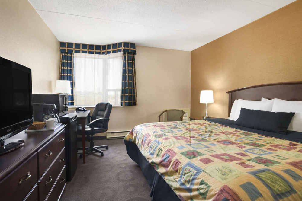 Travelodge By Wyndham East 2*