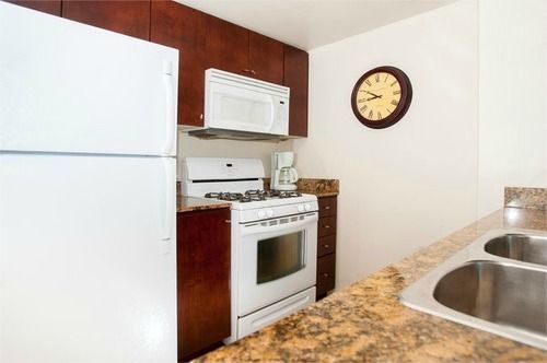E.s.i Furnished At Harbourview Apartment *