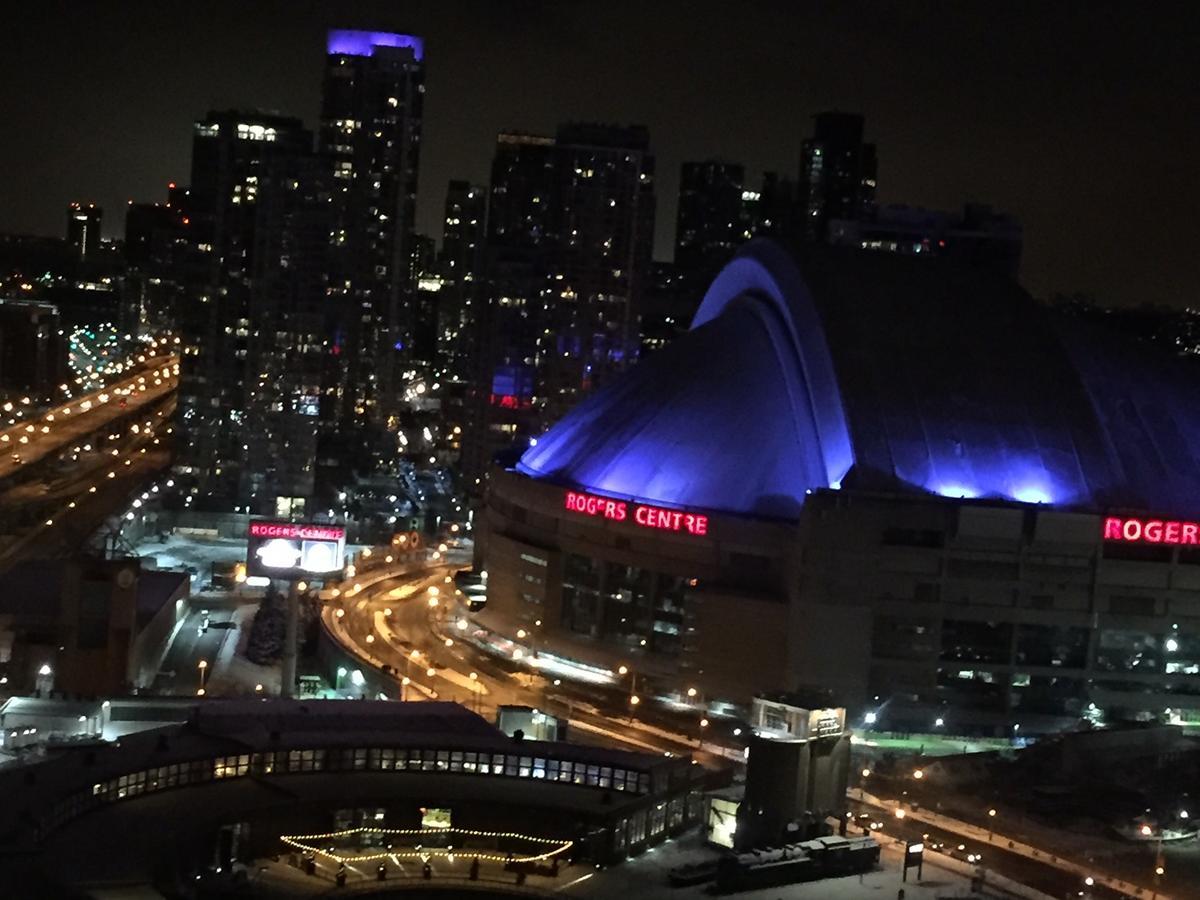 Overlooking Cn Tower, Rogers, Islands * Toronto