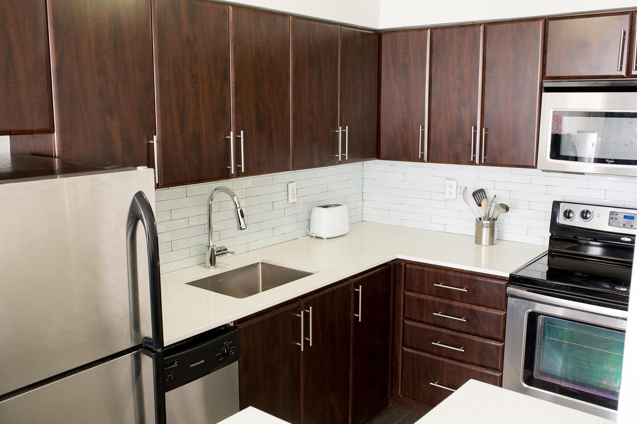 Apartment Yonge And Wellesley *