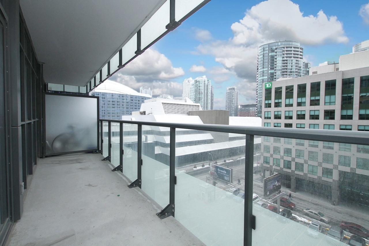Napa Furnished Suites Entertainment District * Toronto