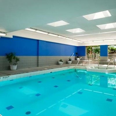 Hotel Hampton & By Hilton Downtown