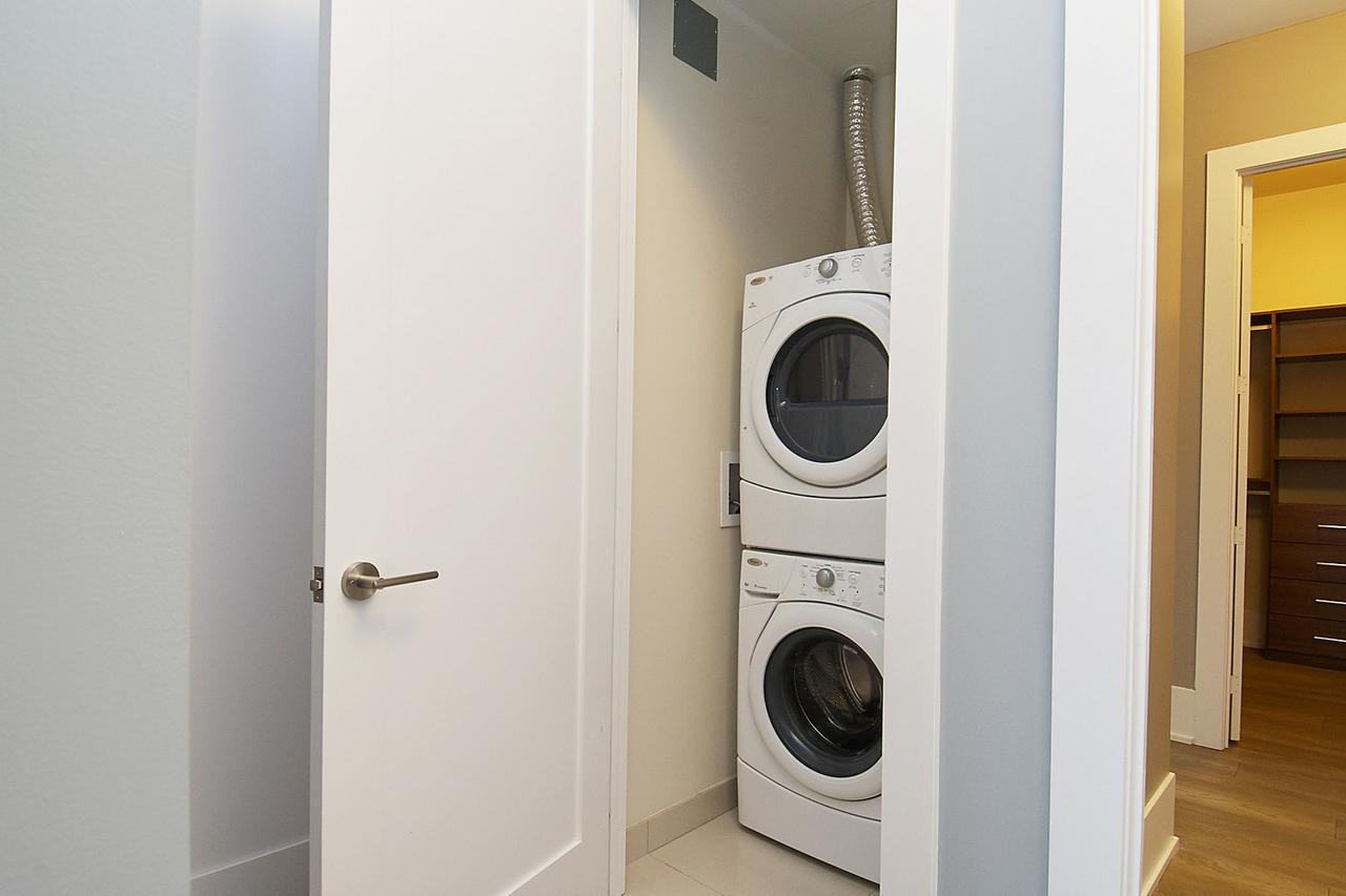 Napa Furnished Suites Entertainment District Apartment *