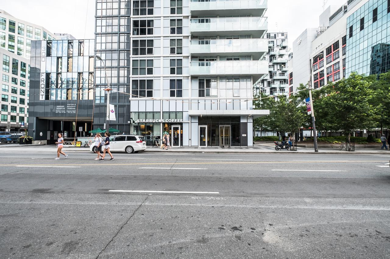 Breathtaking 3-bedroom In The Heart Of Downtown Apartment *