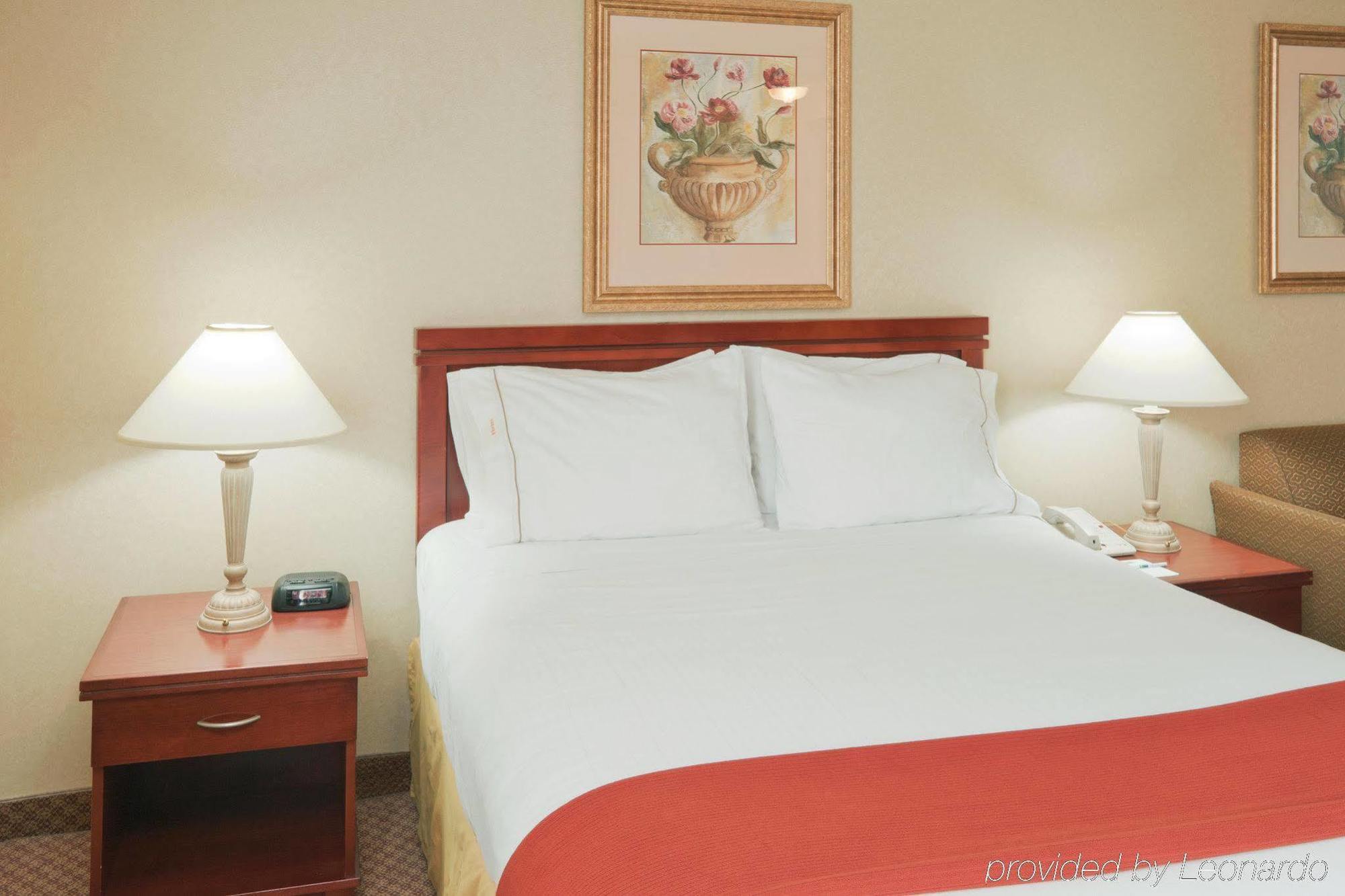 Hotel Express Downtown By Ihg