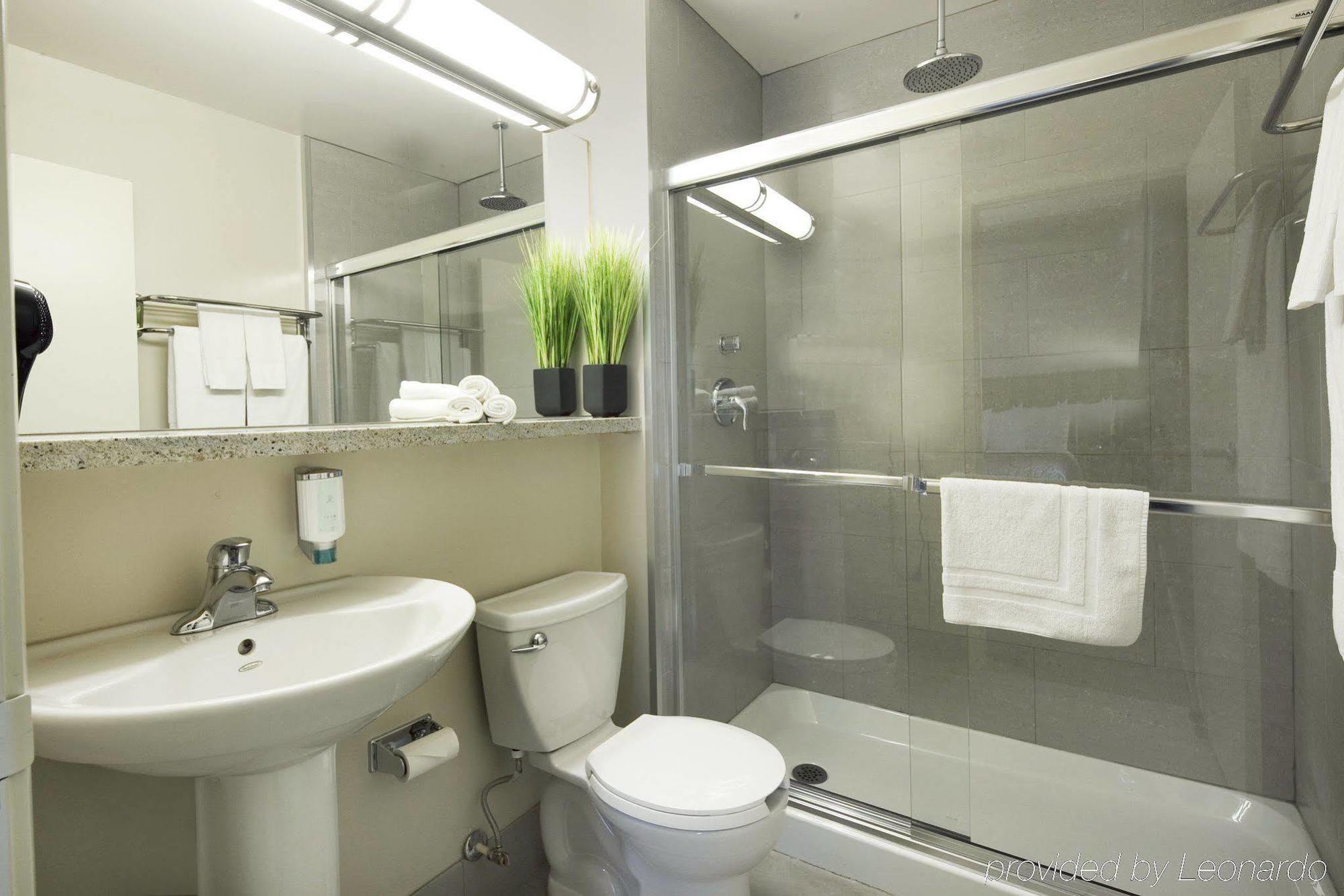 Motel Canadas Value