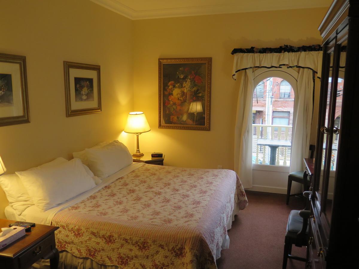 Madison Manor Boutique Hotel Toronto