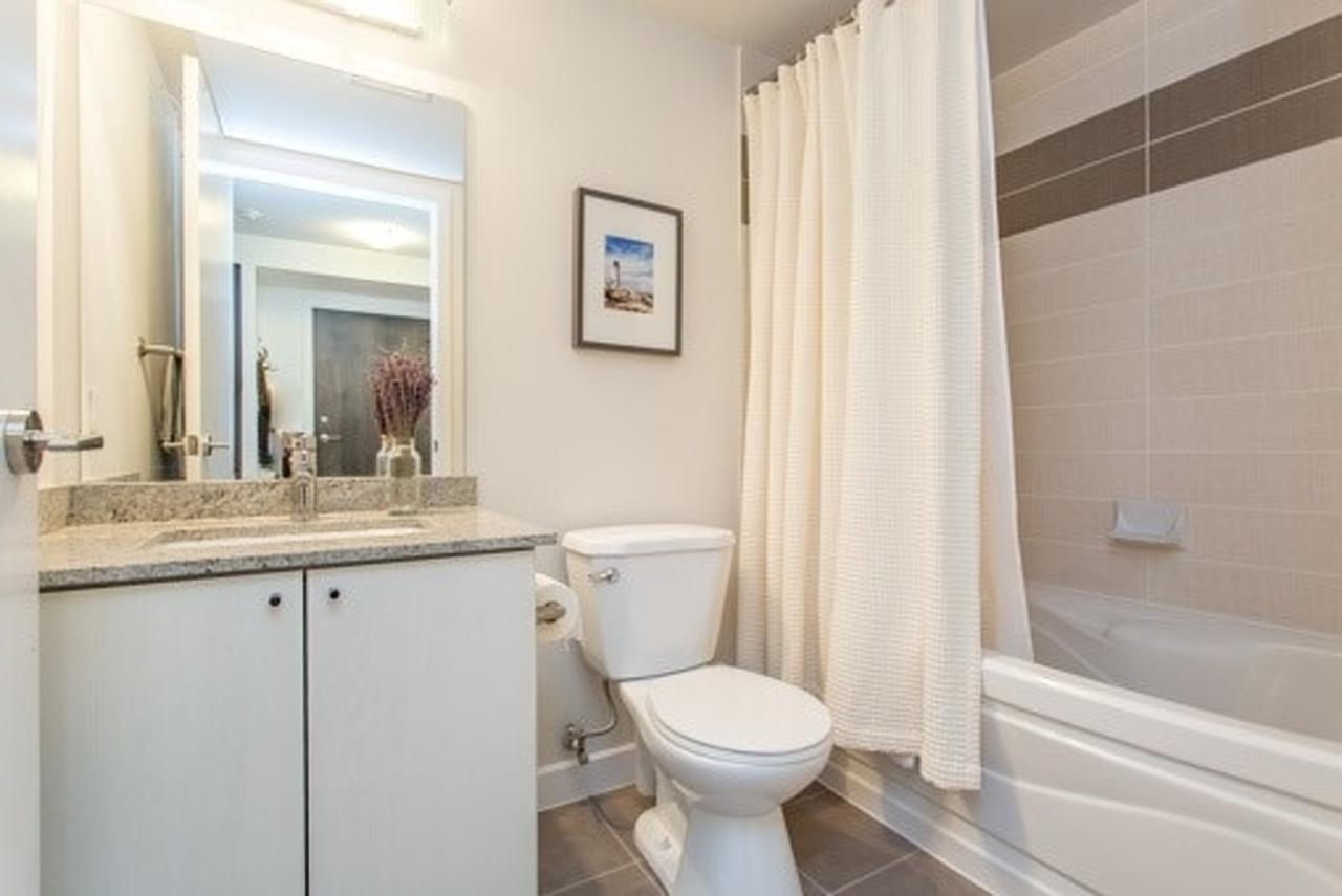 Aparthotel Harbour Castle And Suites