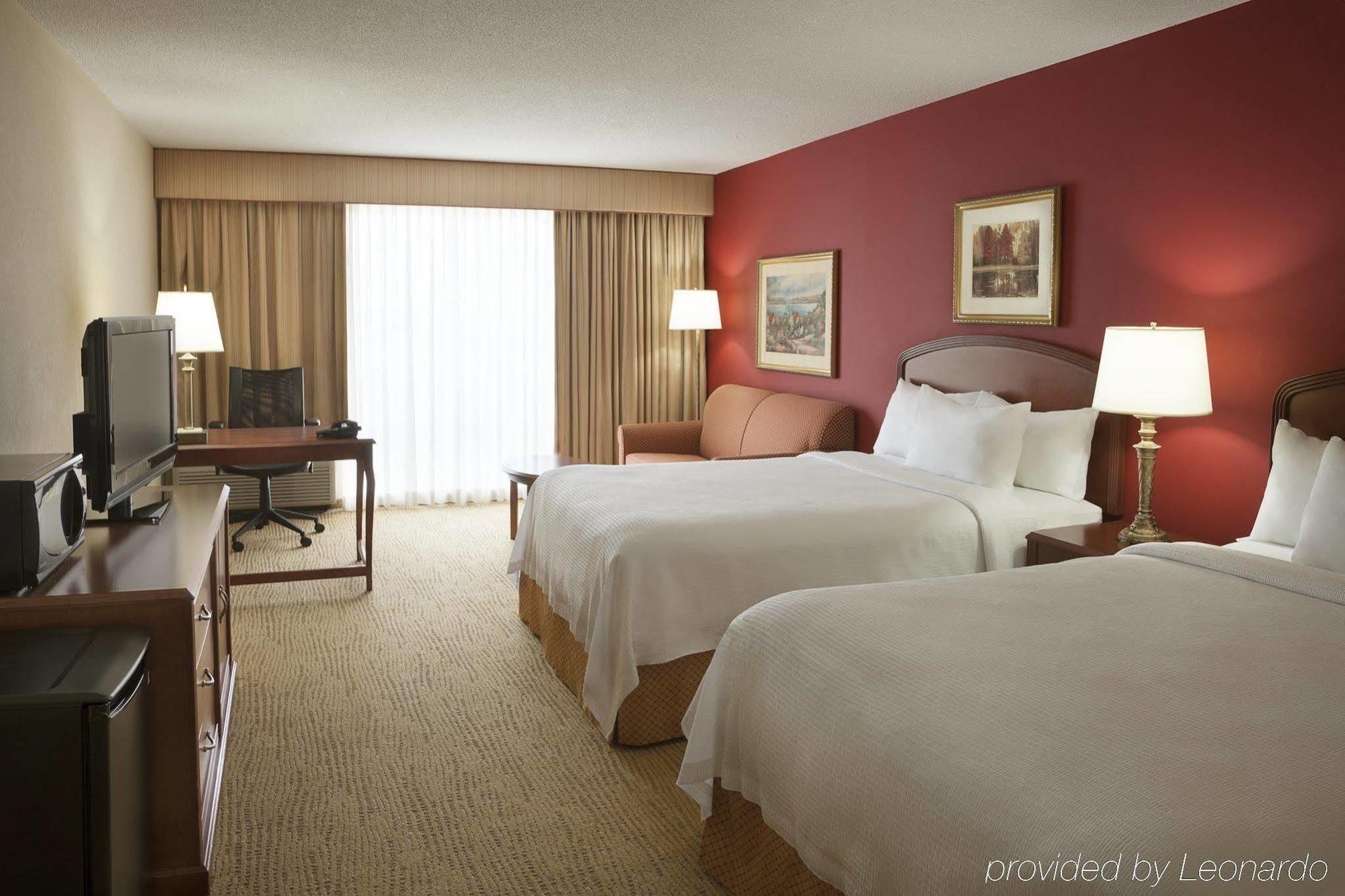 Courtyard By Marriott Airport 3*