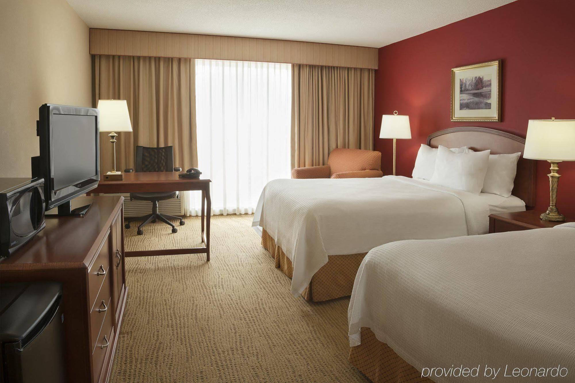 Hotel Courtyard By Marriott Airport 3*