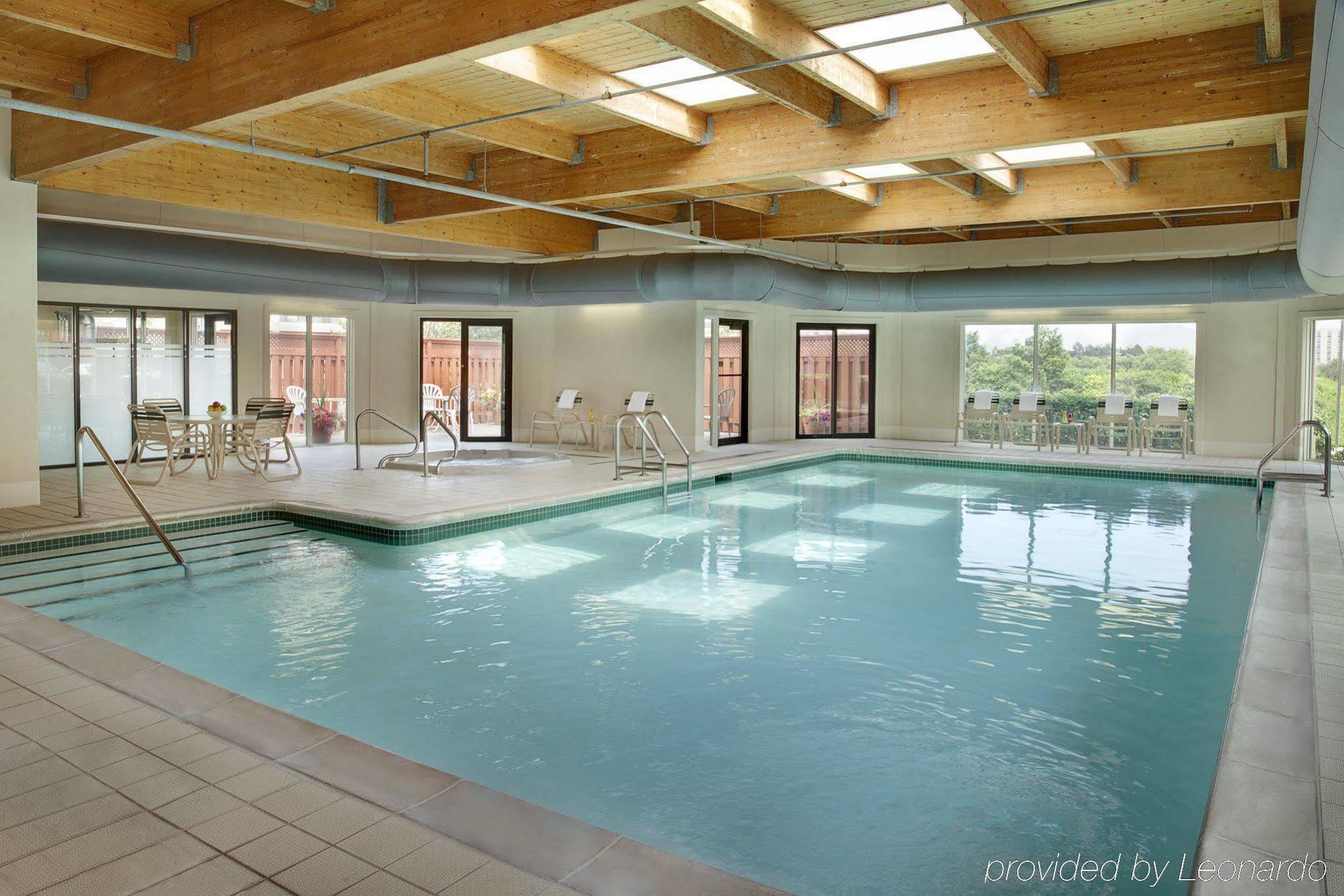 Courtyard By Marriott Airport Hotel Toronto