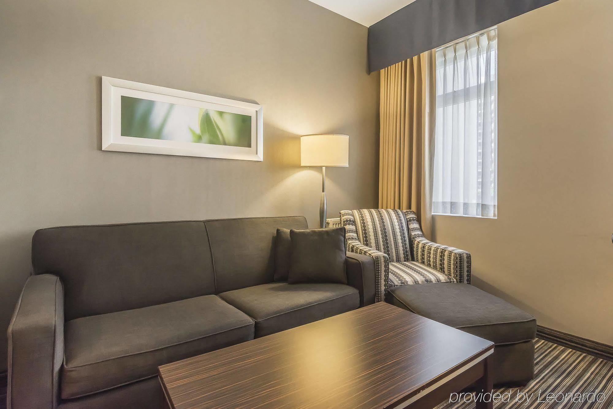 Comfort Centre 3* Toronto