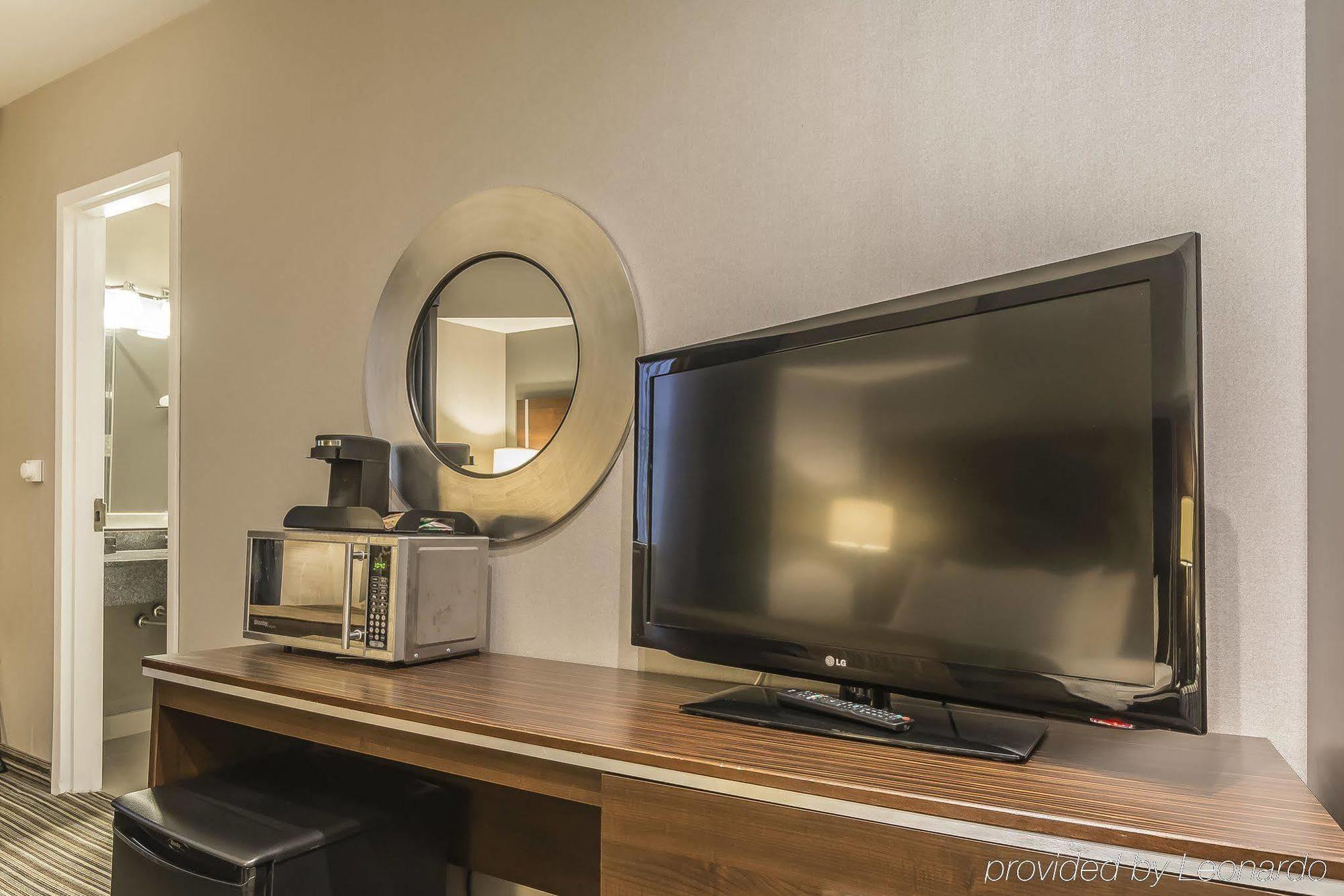 Comfort Centre 3* Toronto