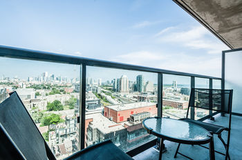 Soho 2 Bed | 2 Bath Cn Tower View