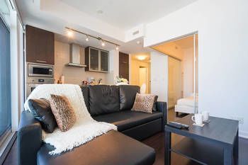 New One Bedroom Downtown-cn Tower Hotel 4*