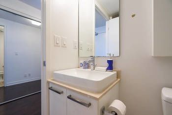 Hotel New One Bedroom Downtown-cn Tower 4*