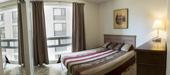 Tosuites - Elev'n21 Apartment