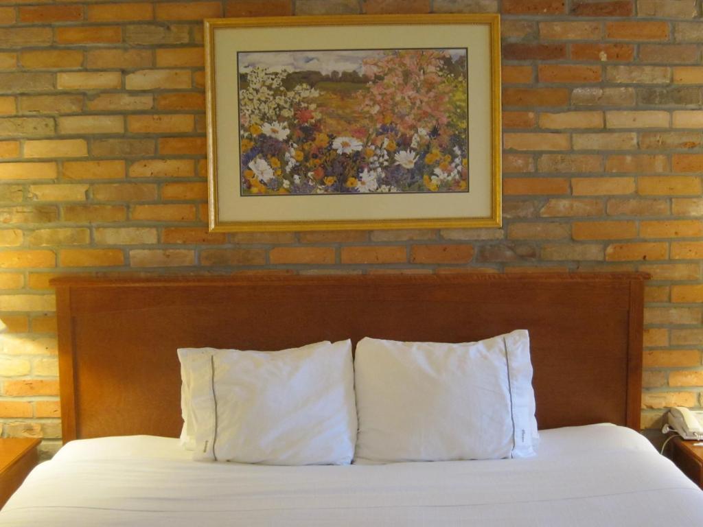 Express East, An Ihg Hotel