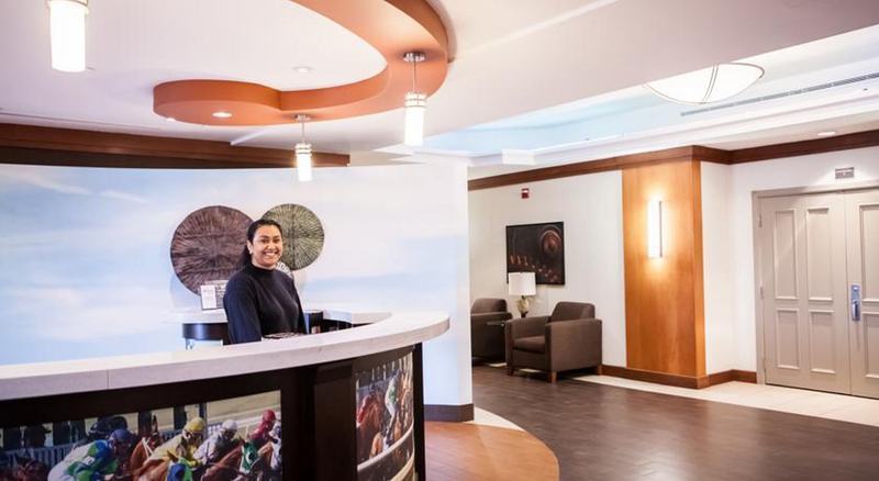 Western Premier Airport Carlingview Hotel 3*