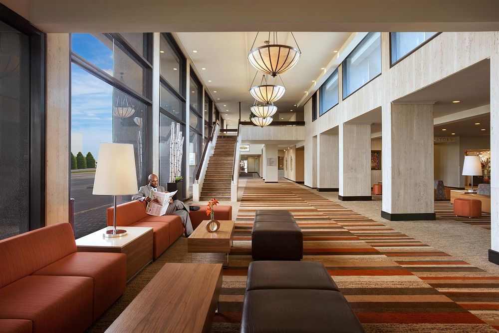 Hotel Delta By Marriott Airport & Conference Centre 4*