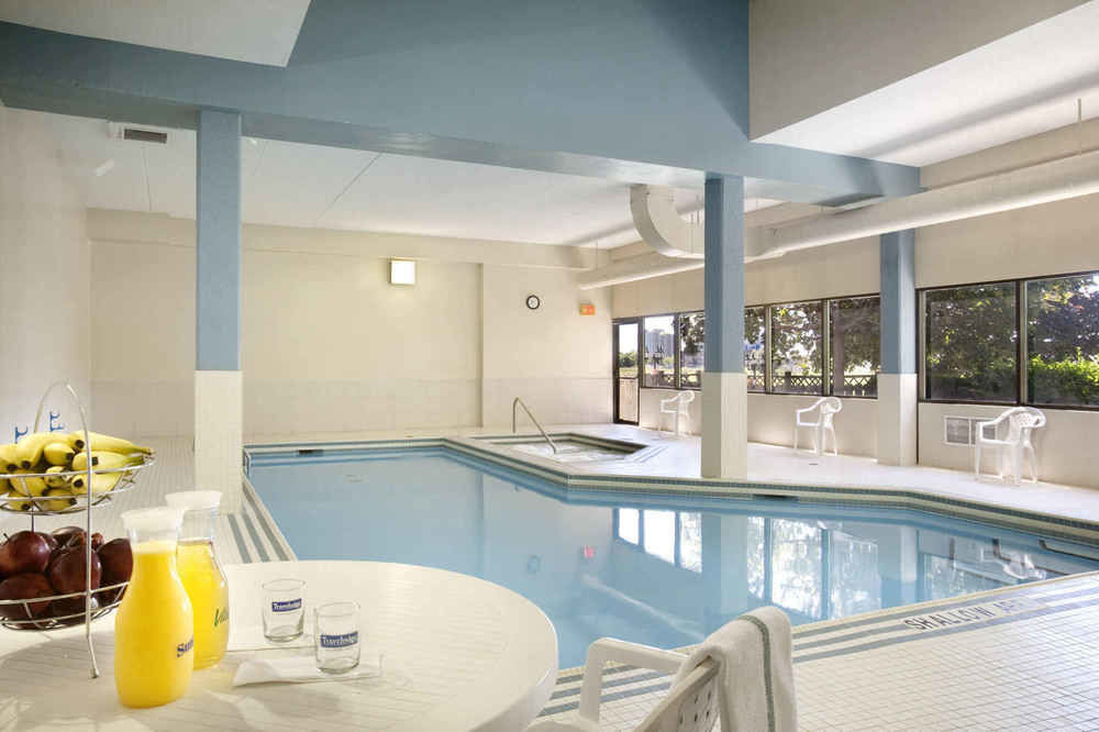Hotel Travelodge By Wyndham East 2*