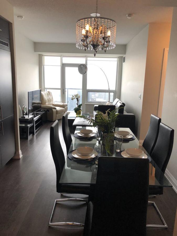 Kashaneh At Hallmark Apartment