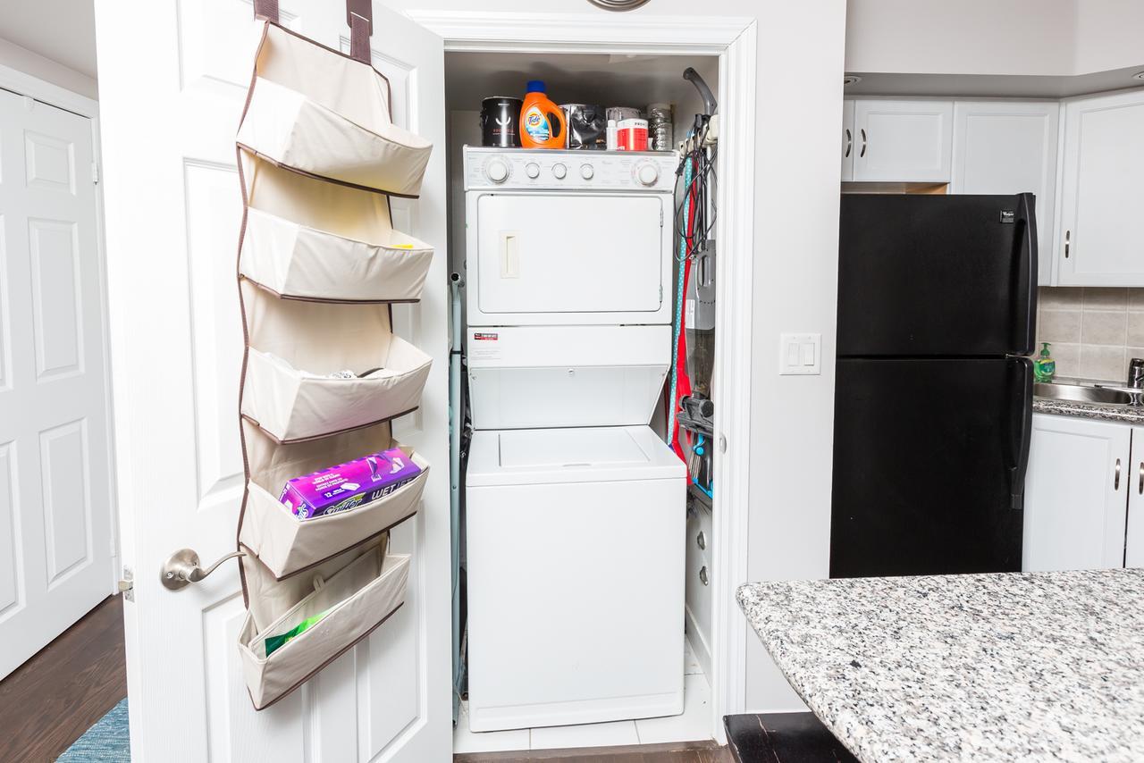 Apartment Applewood - 1 Bdrm Wellington West *