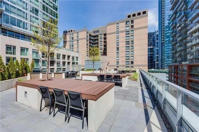 30 Nelson Street Apartment Toronto