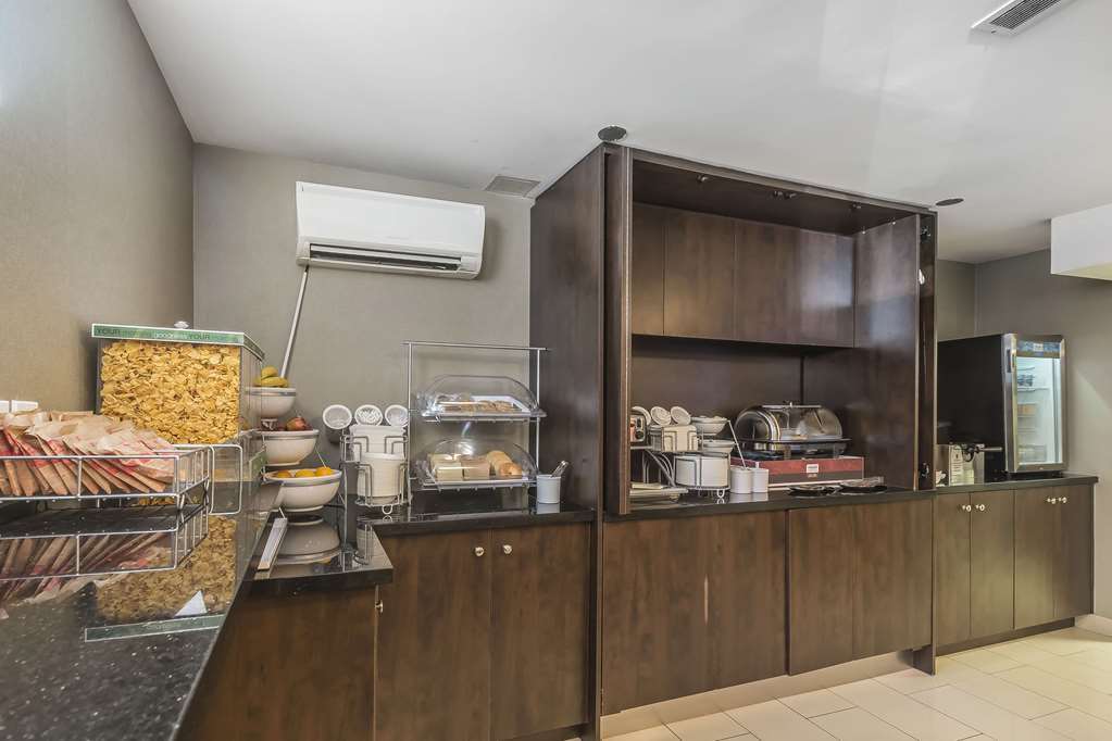 Comfort Centre 3* Toronto
