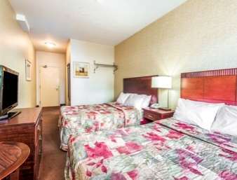 Howard Johnson By Wyndham Downtown West Hotel Toronto