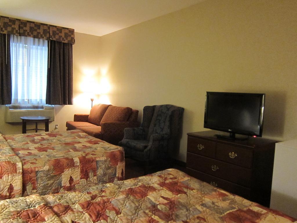 Hotel Howard Johnson By Wyndham Downtown West